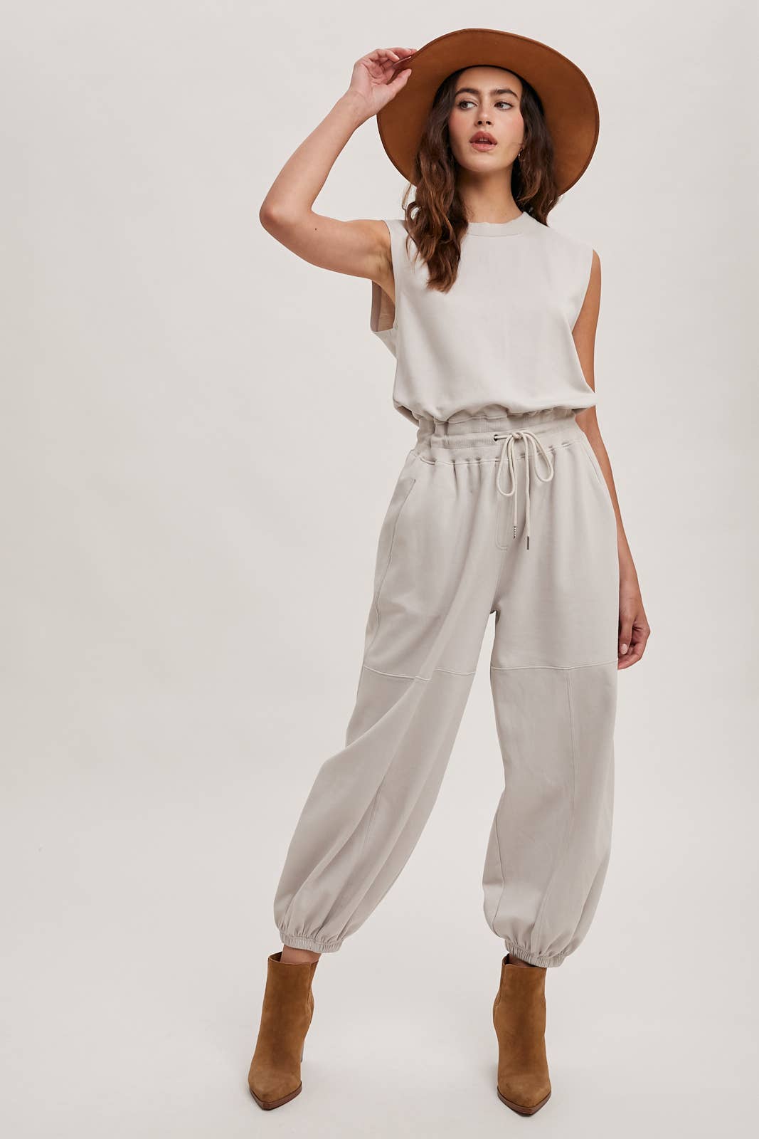 DRAWSTRING WAIST SLEEVELESS JUMPSUIT - Lizard Grey/Taupe