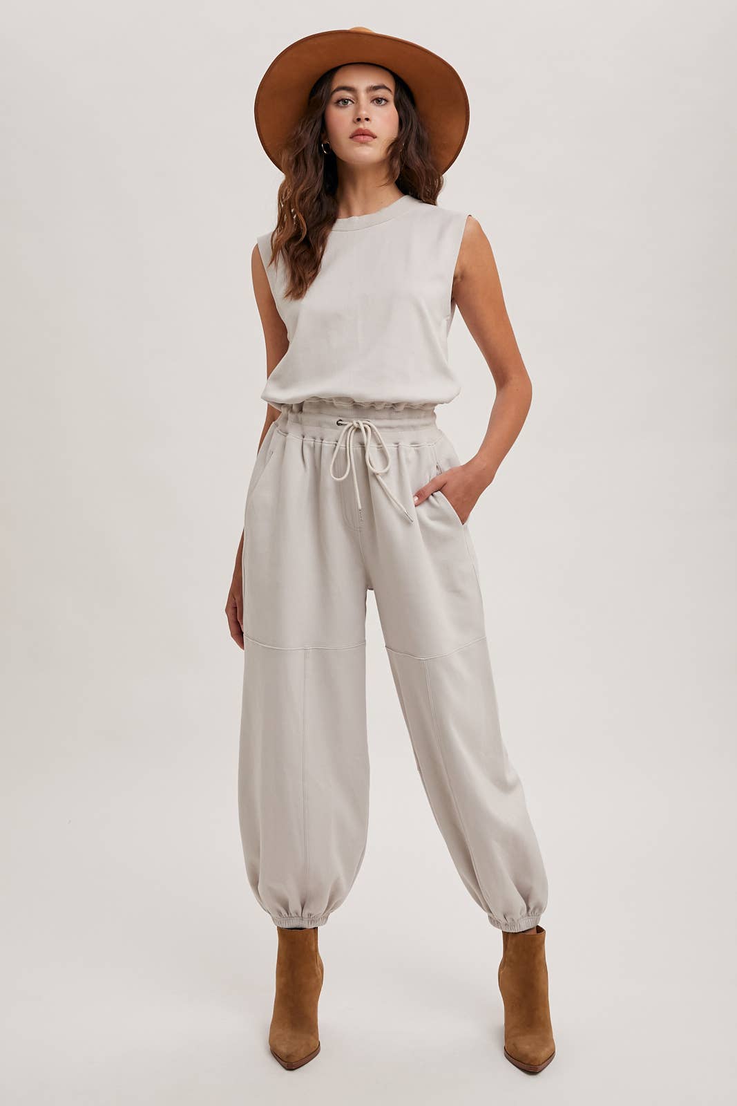 DRAWSTRING WAIST SLEEVELESS JUMPSUIT - Lizard Grey/Taupe