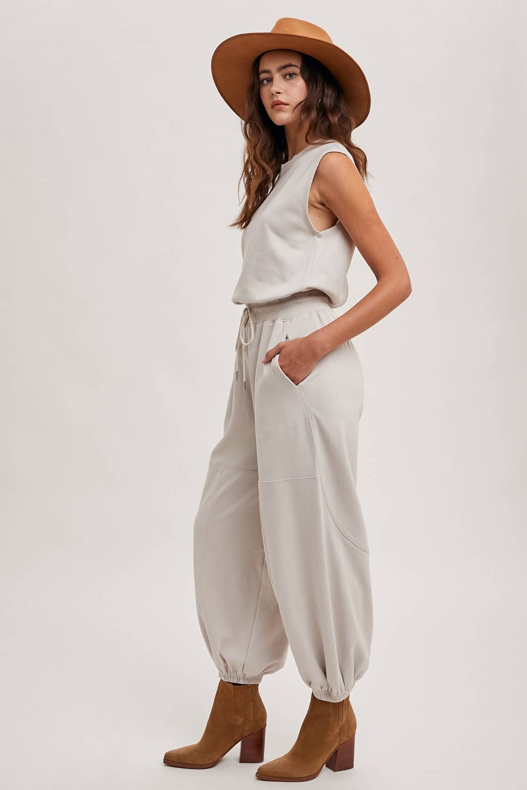 DRAWSTRING WAIST SLEEVELESS JUMPSUIT - Lizard Grey/Taupe